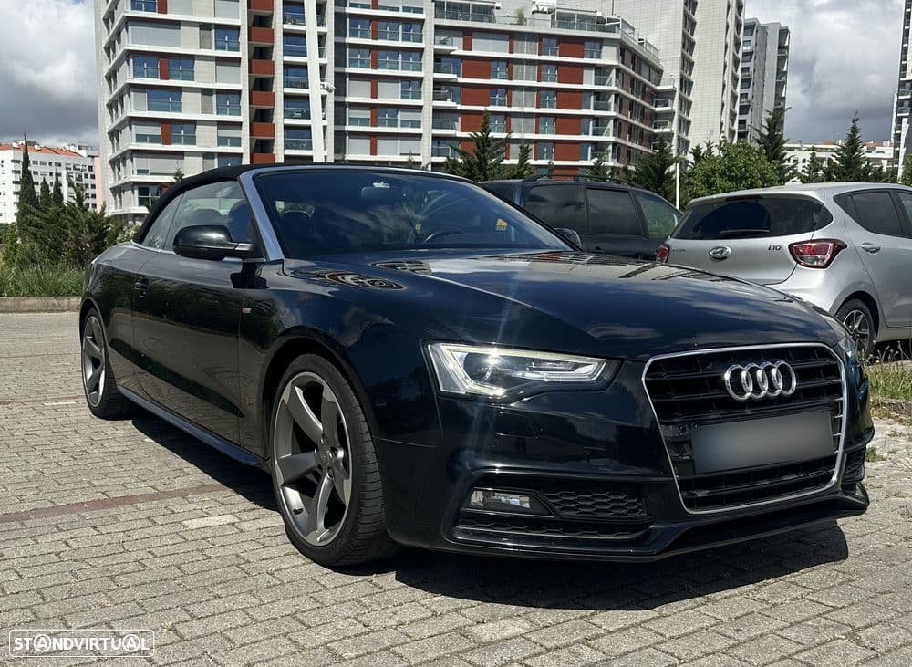 Audi A5 Cabrio Capota elétrica acústica, corta-vento, ar condicionado automático 3 zonas e diversos extras de conforto.