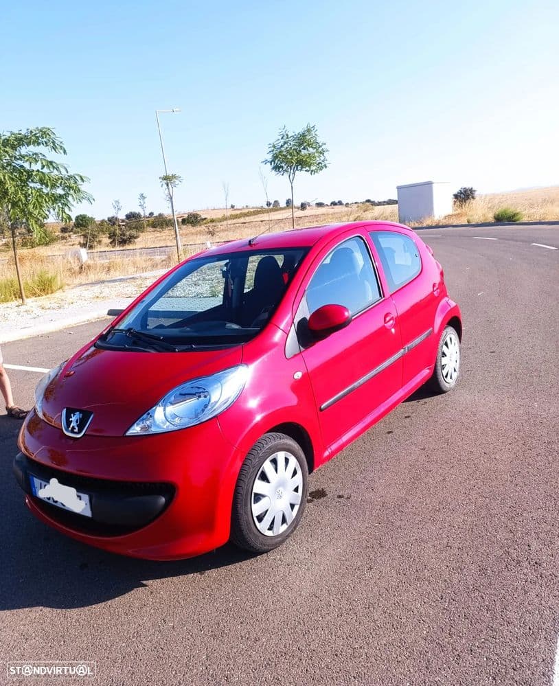 Peugeot 107 1.0 Trendy 2 Tronic